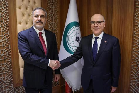 Dışişleri Bakanı Fidan Tunuslu mevkidaşı Ammar ile bir araya geldi